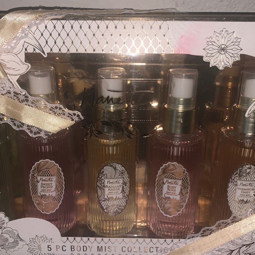 Nanette Lepore Women's Body Mist Collection with Gold and Cream Accents - Picture 3 of 7